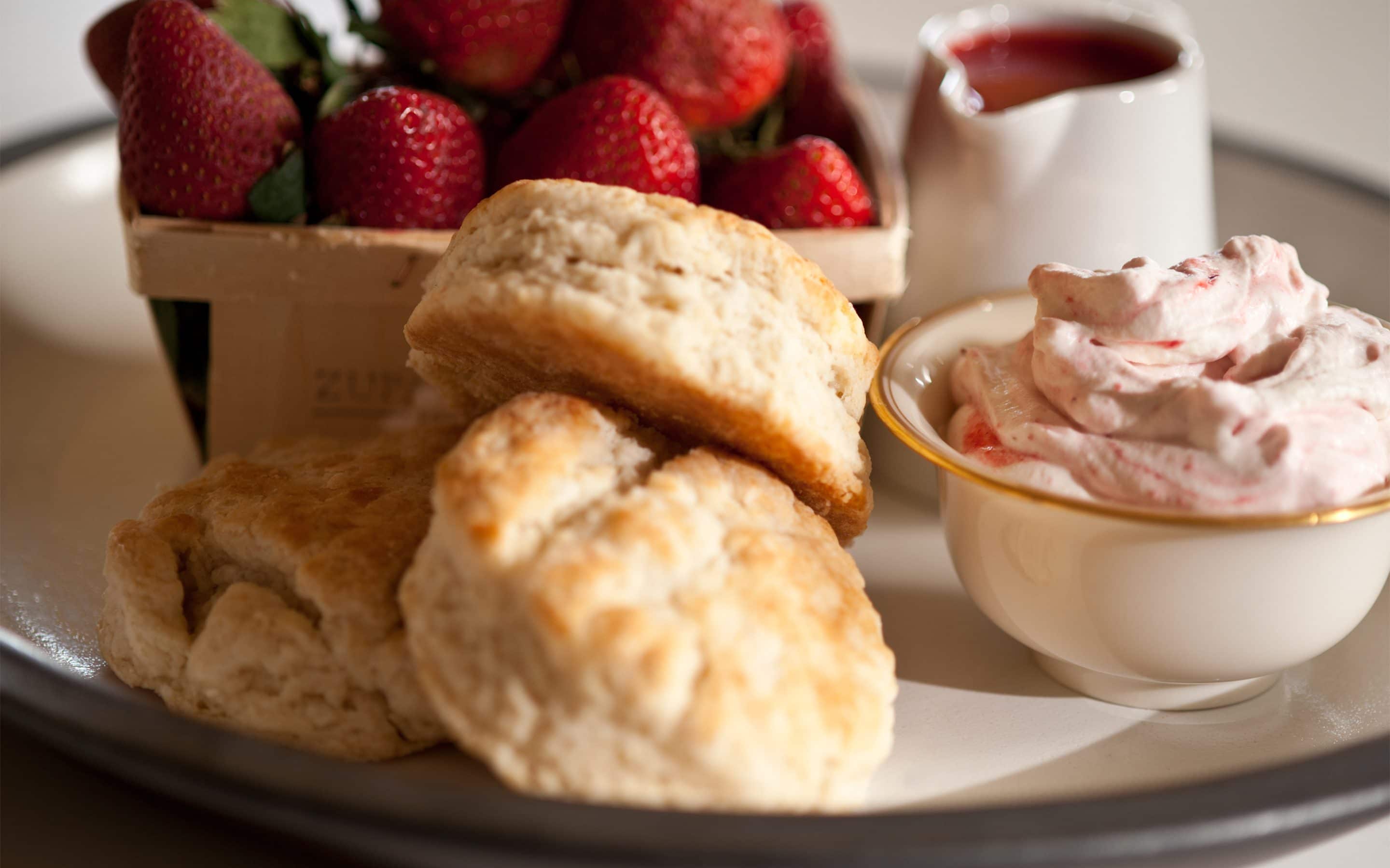 strawberry short cakes